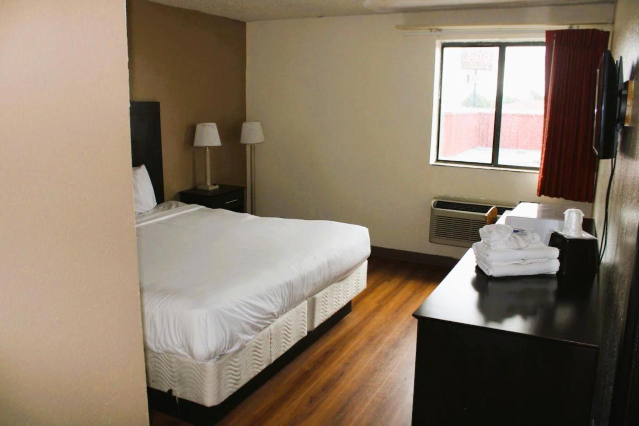Oyo Hotel Tulsa Ok, I-44 Exteriör bild